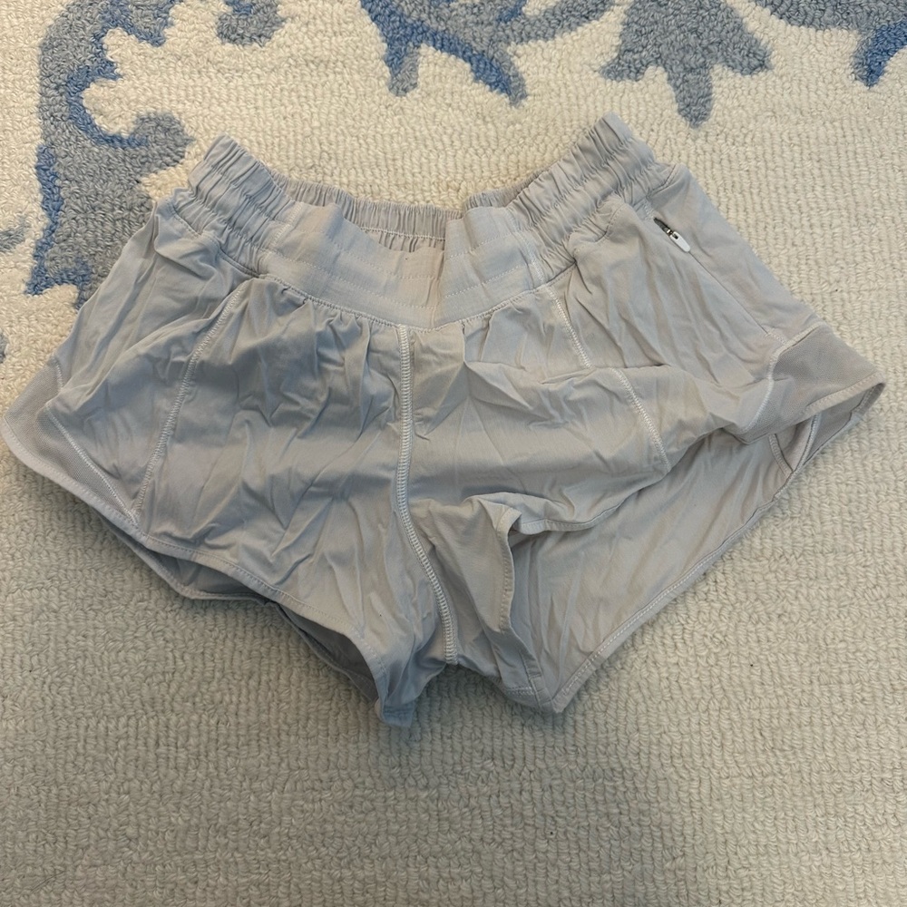 Lululemon White 2.5 Inch Hotty Hot Shorts